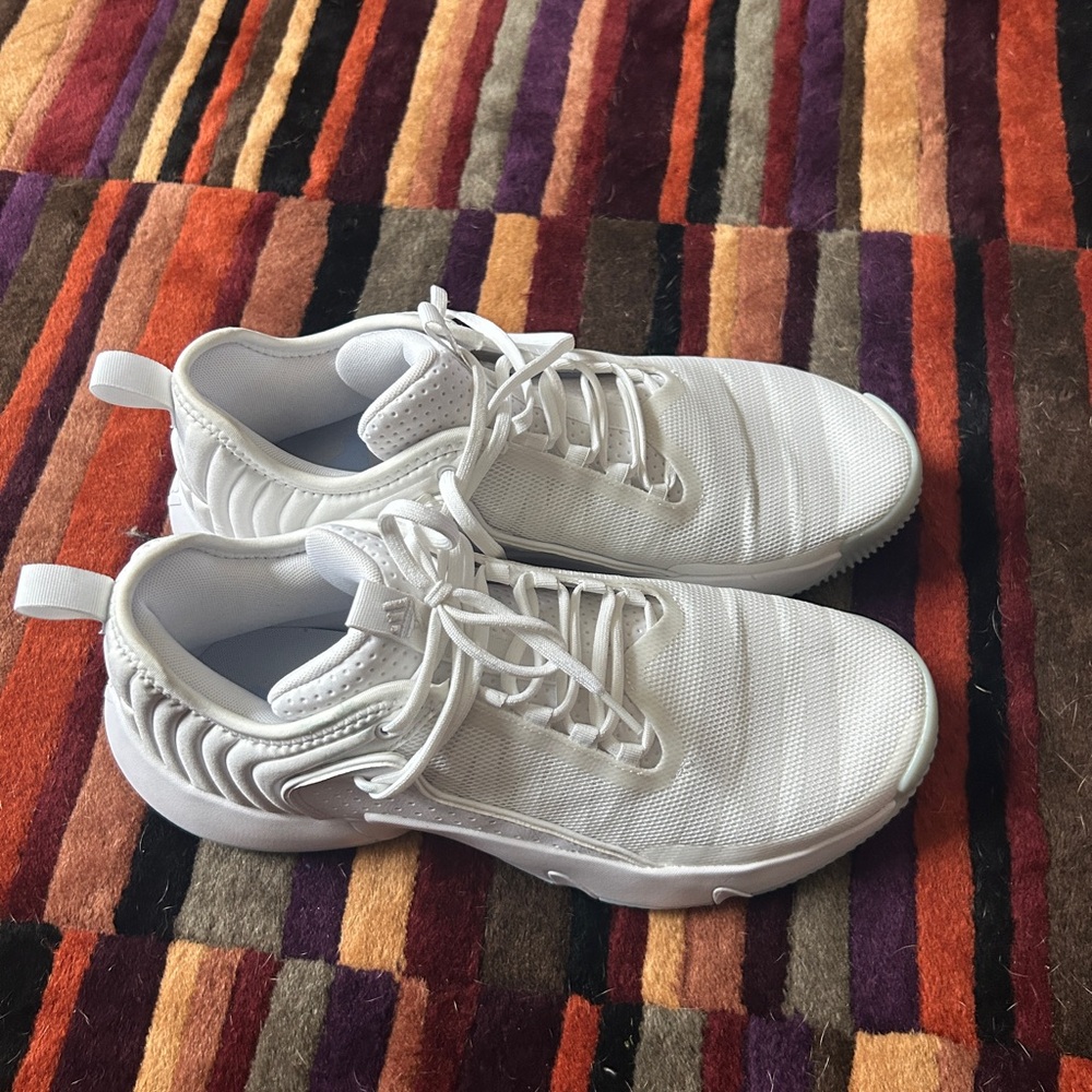 Trae young limited, size 11.5